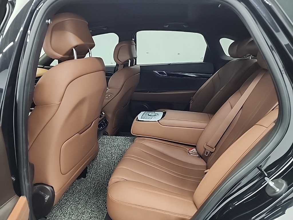 Genesis G80 - Vista 12