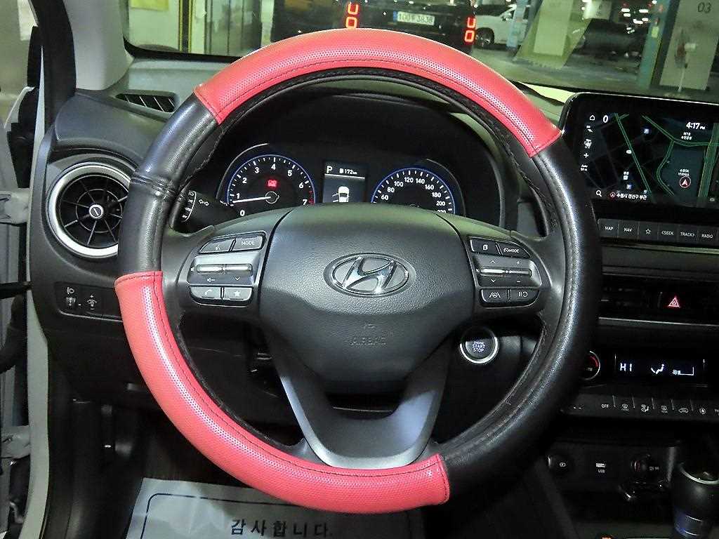 HYUNDAI Kona - Vista 8