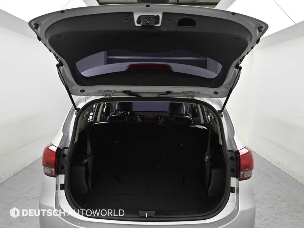 KIA Carens 2017 Plateado - Importación desde Corea - HF Imports Iquique - Foto 19