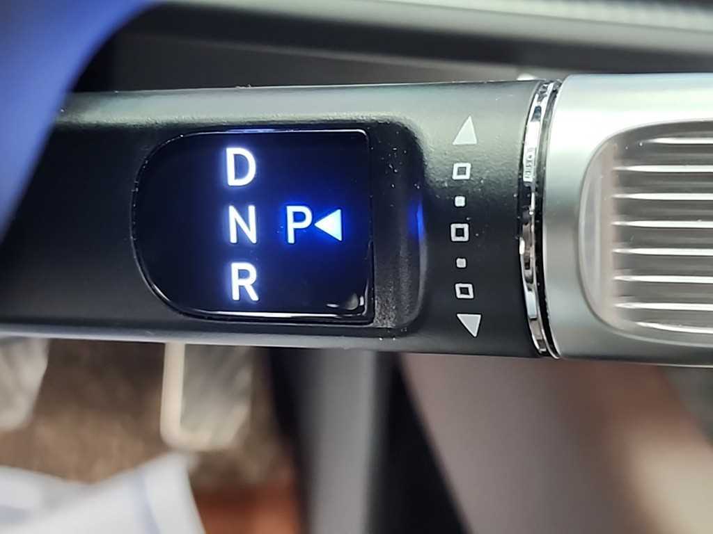 HYUNDAI Ioniq 6 - Vista 8