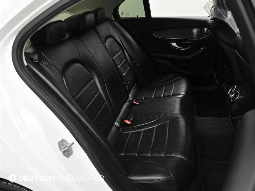 Mercedes Benz C Class - Vista 12