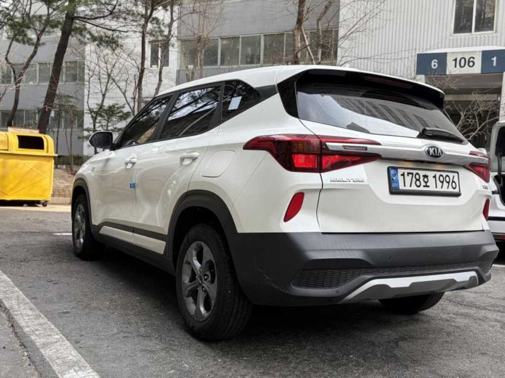 KIA Seltos - Vista 5