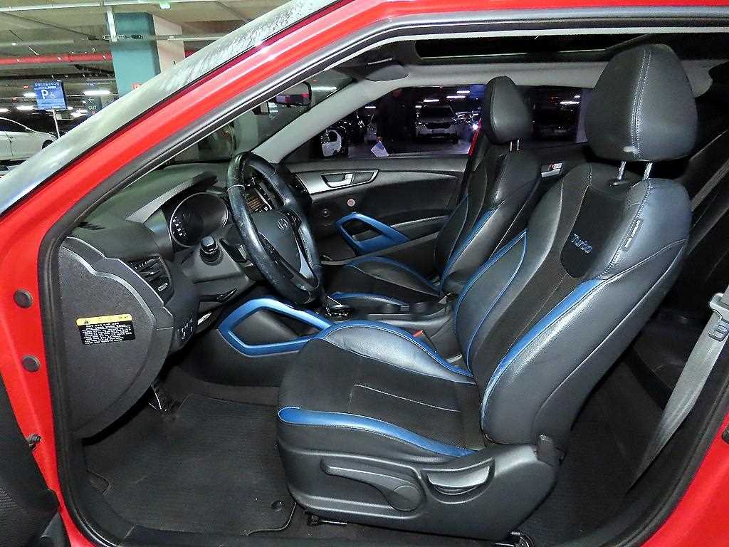 HYUNDAI Veloster - Vista 6