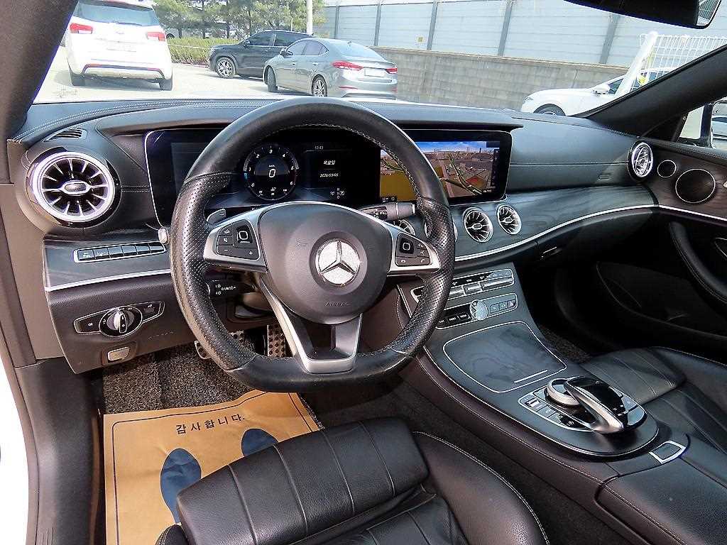 Mercedes Benz E class - Vista 7
