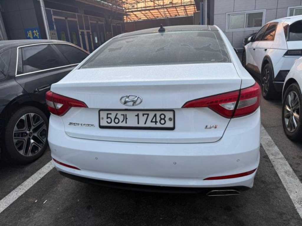 HYUNDAI Sonata - Vista 4