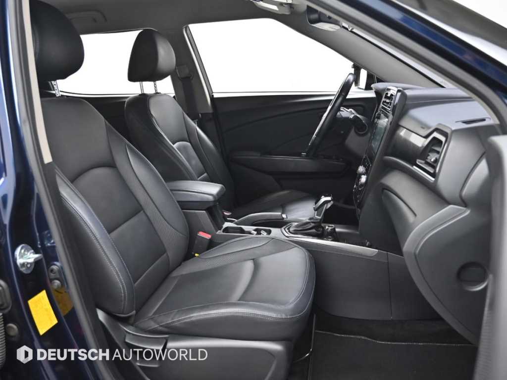 Ssangyong Tivoli - Vista 10