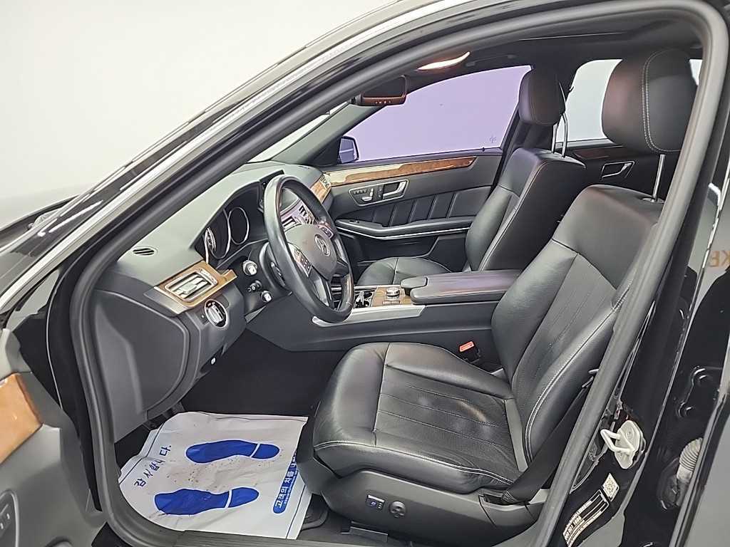 Mercedes Benz E class - Vista 11