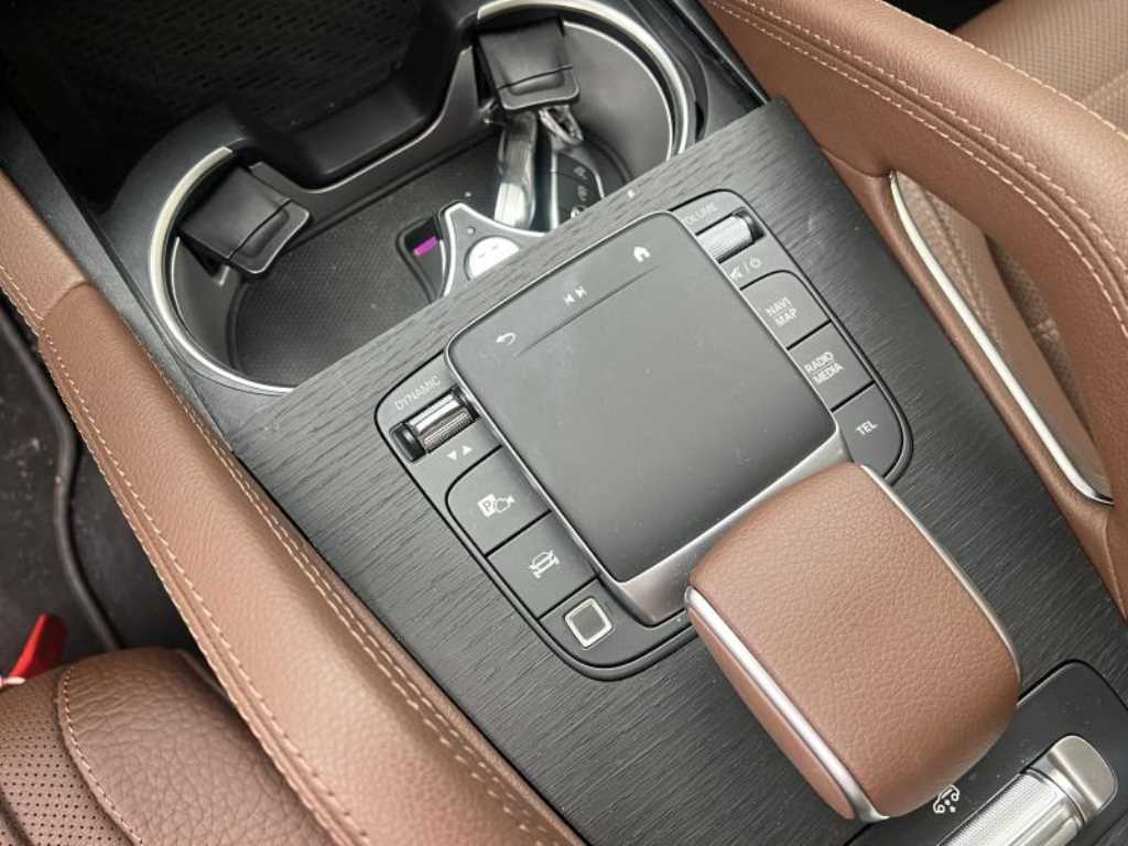 Mercedes Benz GLE Class - Vista 12