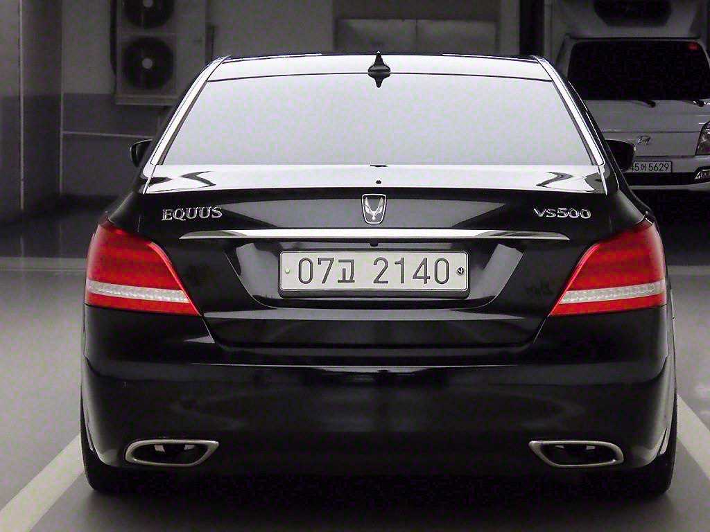 HYUNDAI Equus - Vista 3