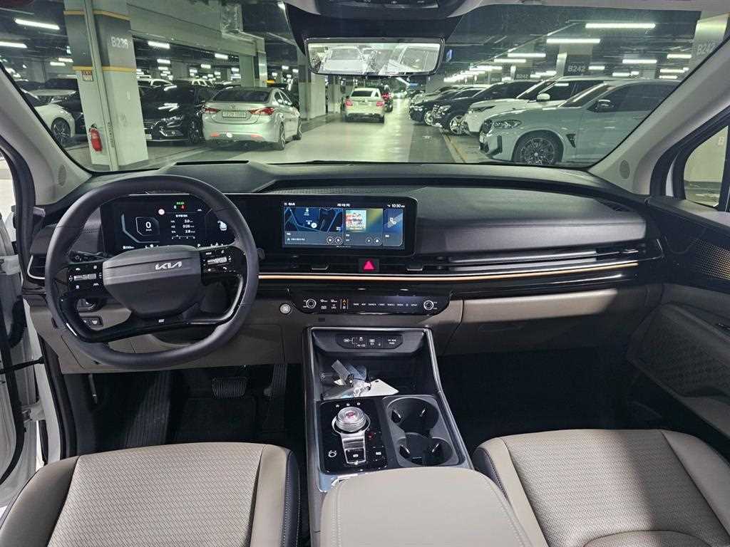 KIA Carnival - Vista 5