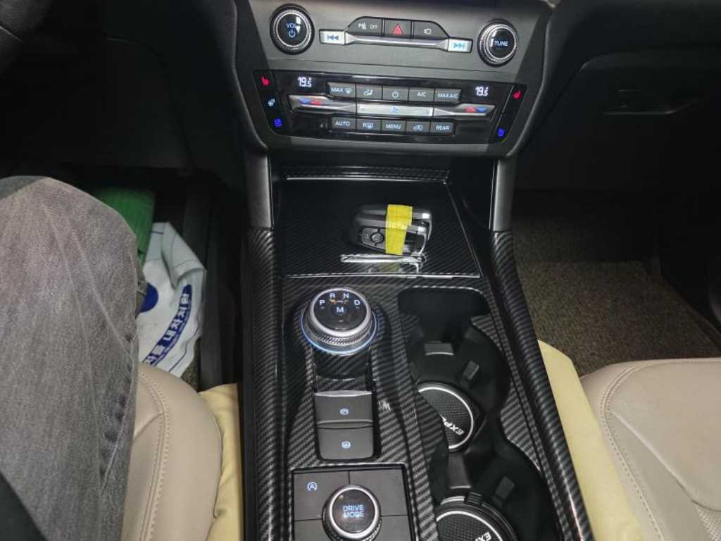 Ford Explorer - Vista 11