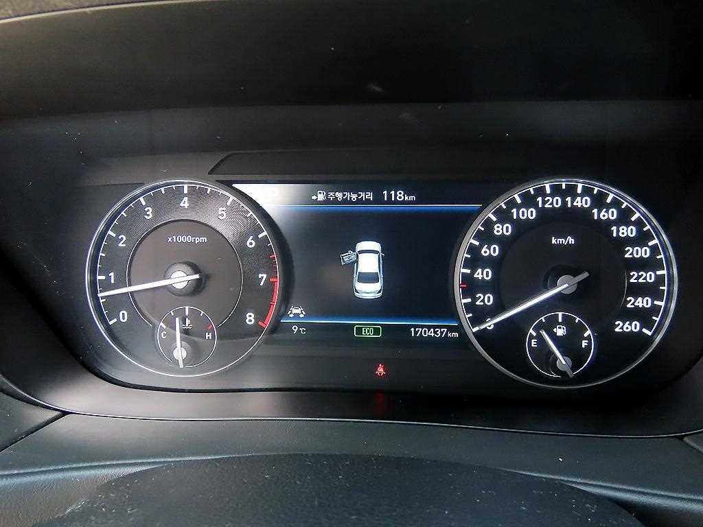 Genesis EQ900 - Vista 9