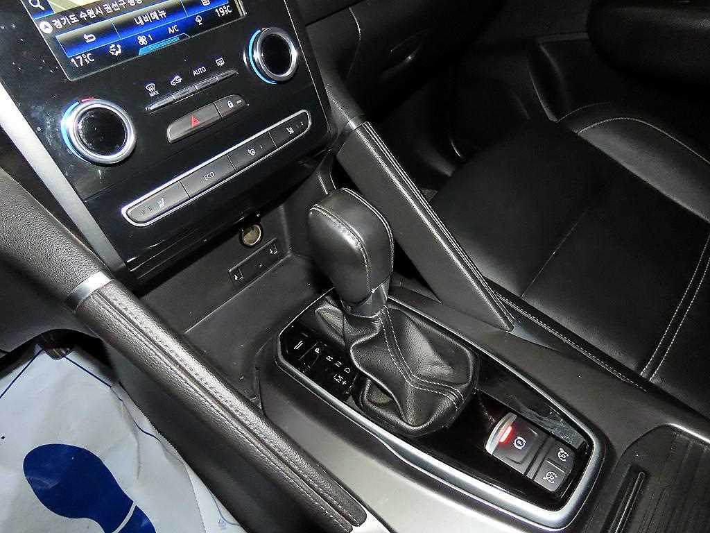 SAMSUNG QM6 - Vista 12