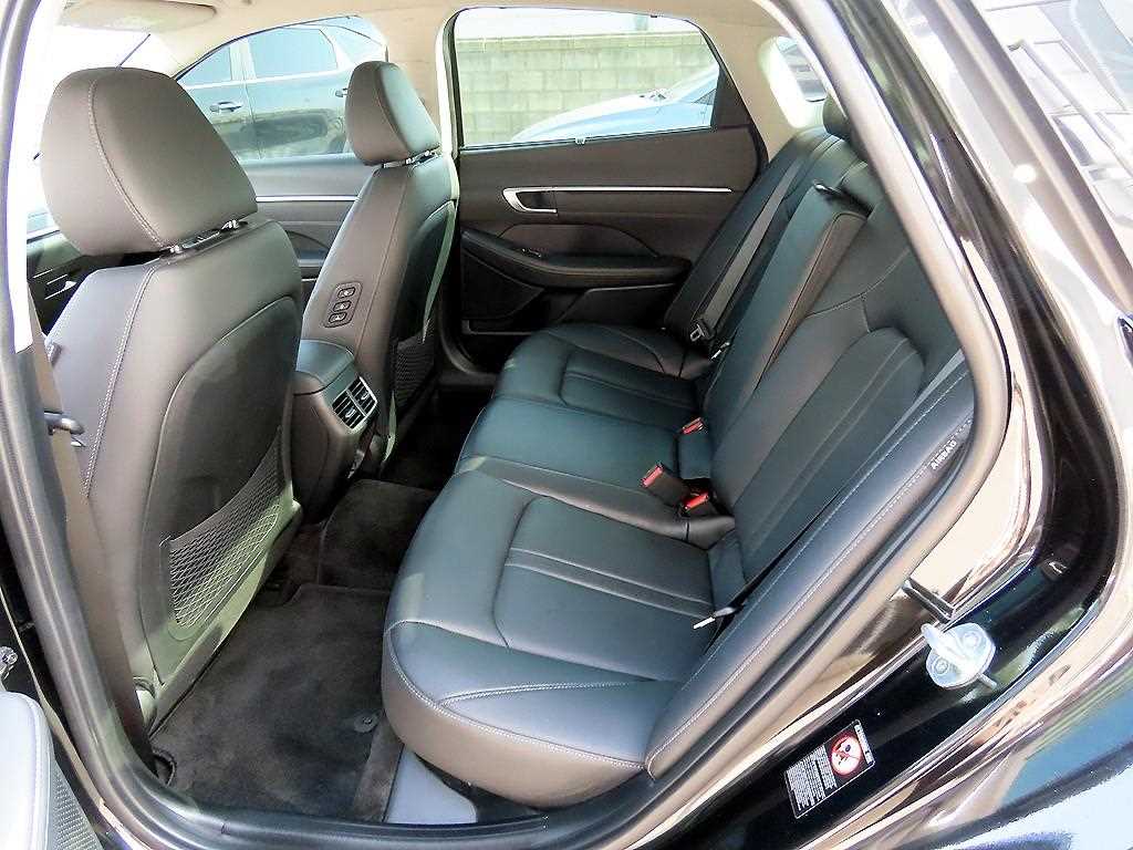 HYUNDAI Sonata - Vista 6