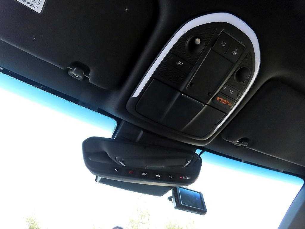 Genesis G70 2018 Blanco - Importación desde Corea - HF Imports Iquique - Foto 16