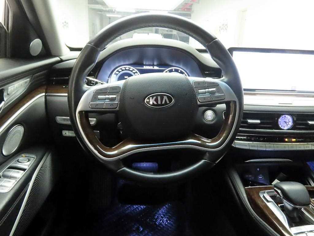 KIA K9 - Vista 8