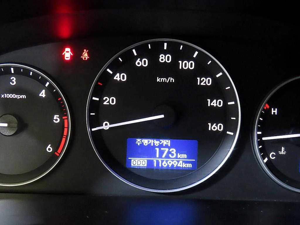 HYUNDAI Starex 2019 Plateado - Importación desde Corea - HF Imports Iquique - Foto 13