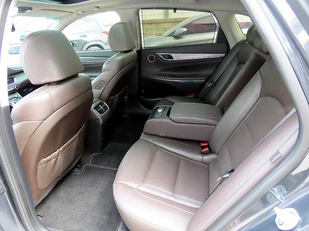 HYUNDAI Grandeur - Vista 6