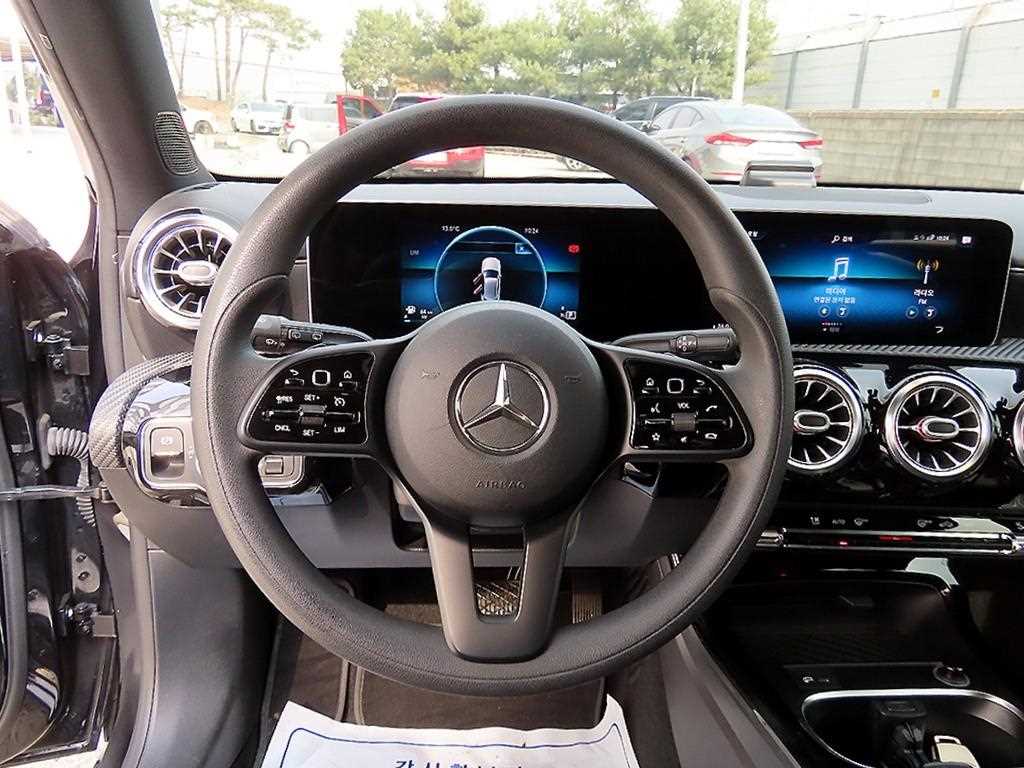 Mercedes Benz A Class - Vista 8