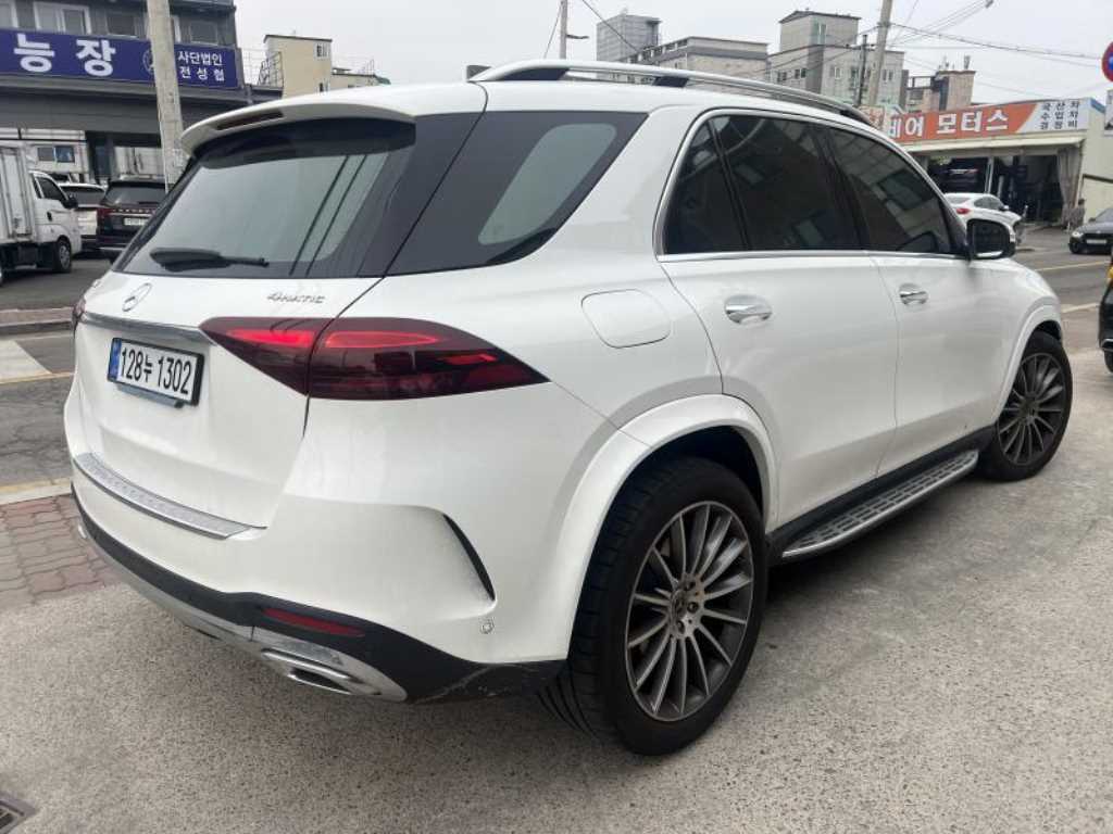 Mercedes Benz GLE Class - Vista 4