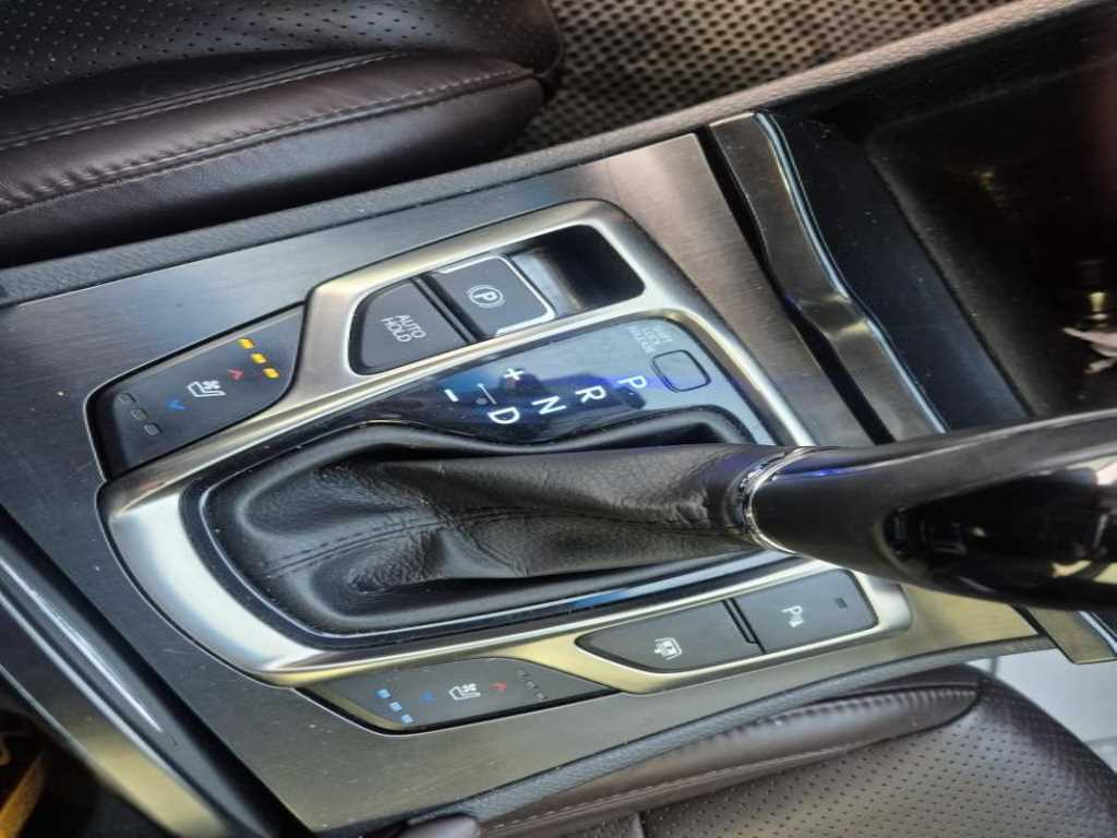 HYUNDAI Grandeur - Vista 8