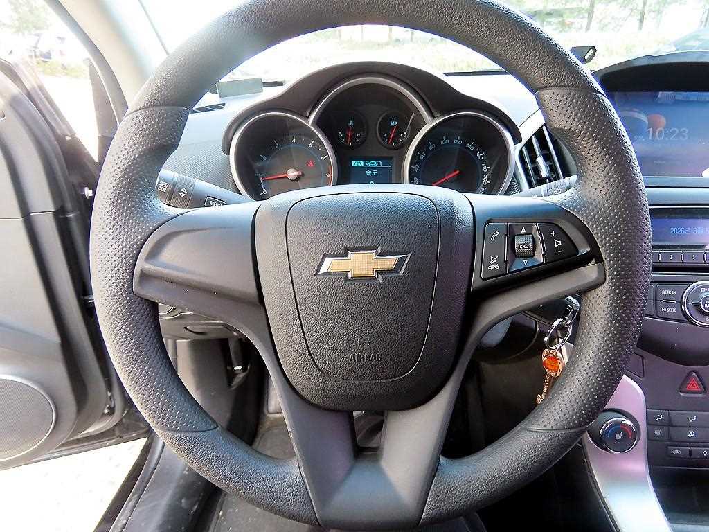 Chevrolet Cruise - Vista 8