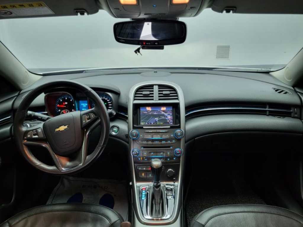 Chevrolet Malibu - Vista 7