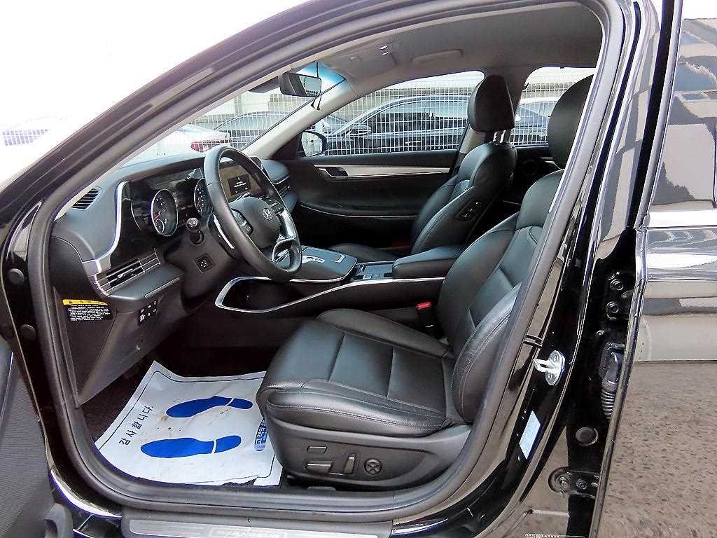 HYUNDAI Grandeur - Vista 5