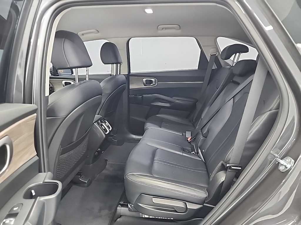 KIA Sorento - Vista 12