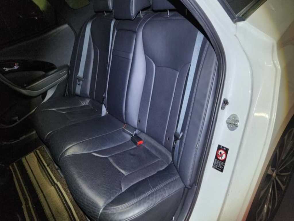 HYUNDAI Grandeur - Vista 9