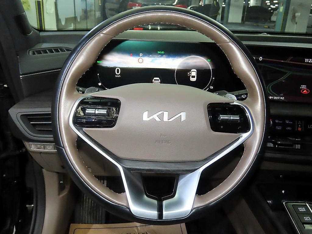 KIA K8 - Vista 8