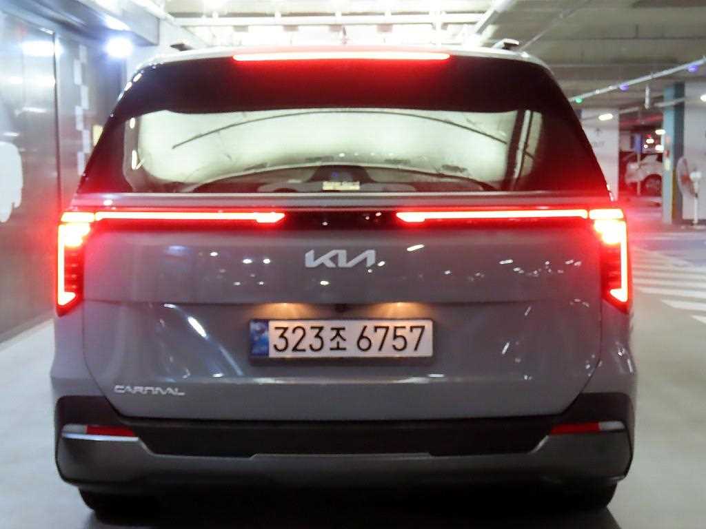 KIA Carnival - Vista 5