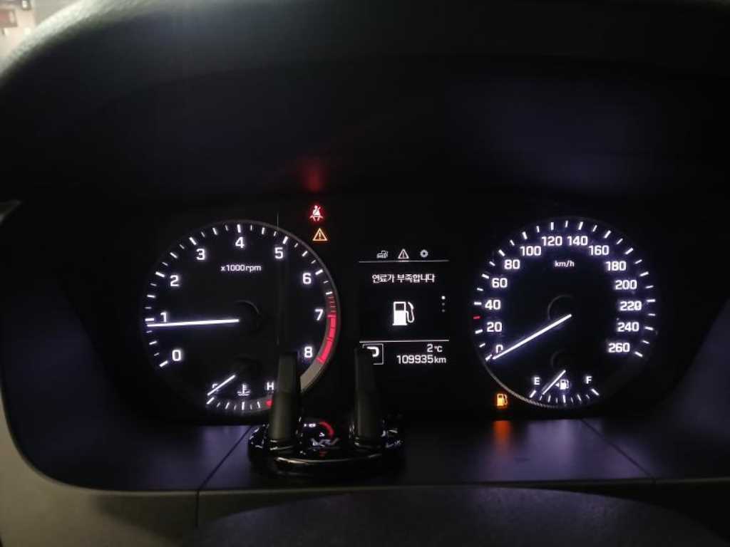 HYUNDAI Sonata - Vista 9