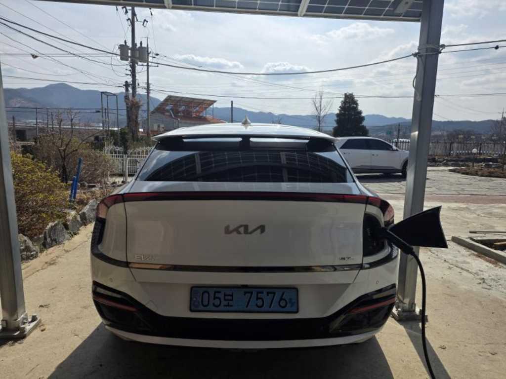 KIA EV6 - Vista 2