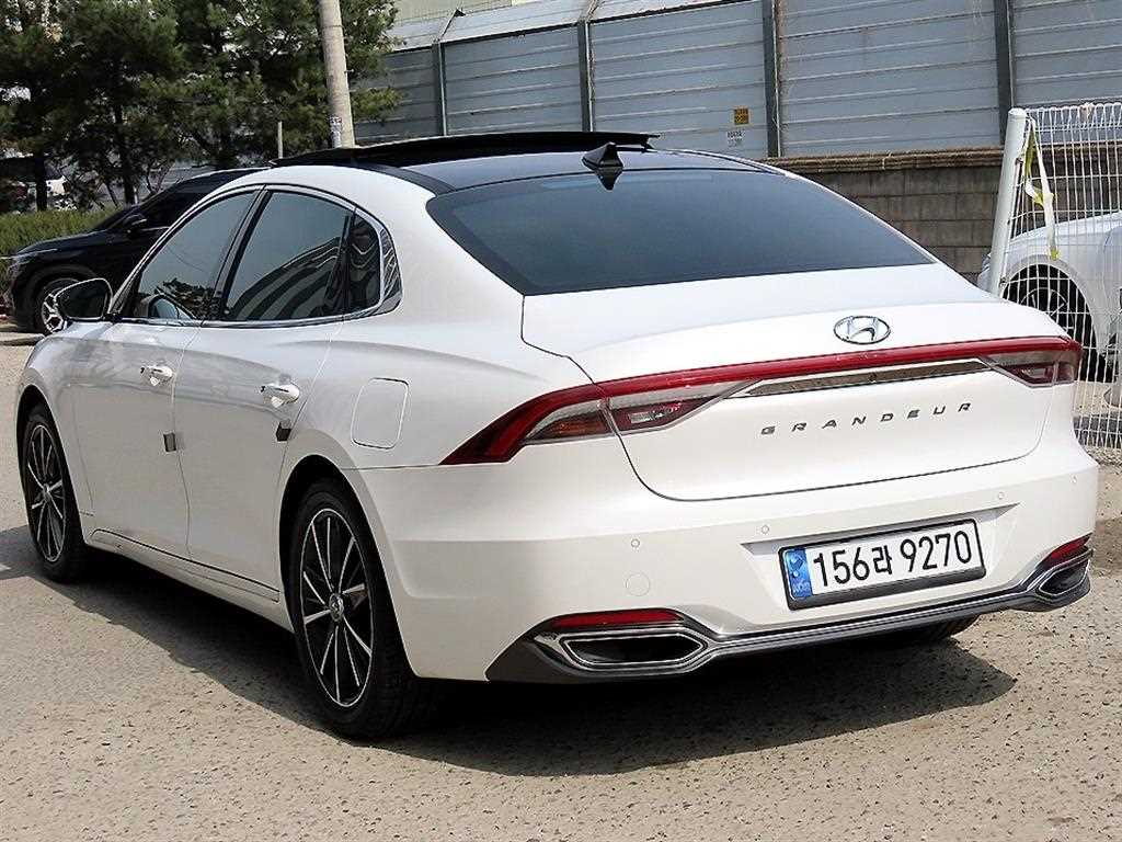HYUNDAI Grandeur - Vista 3