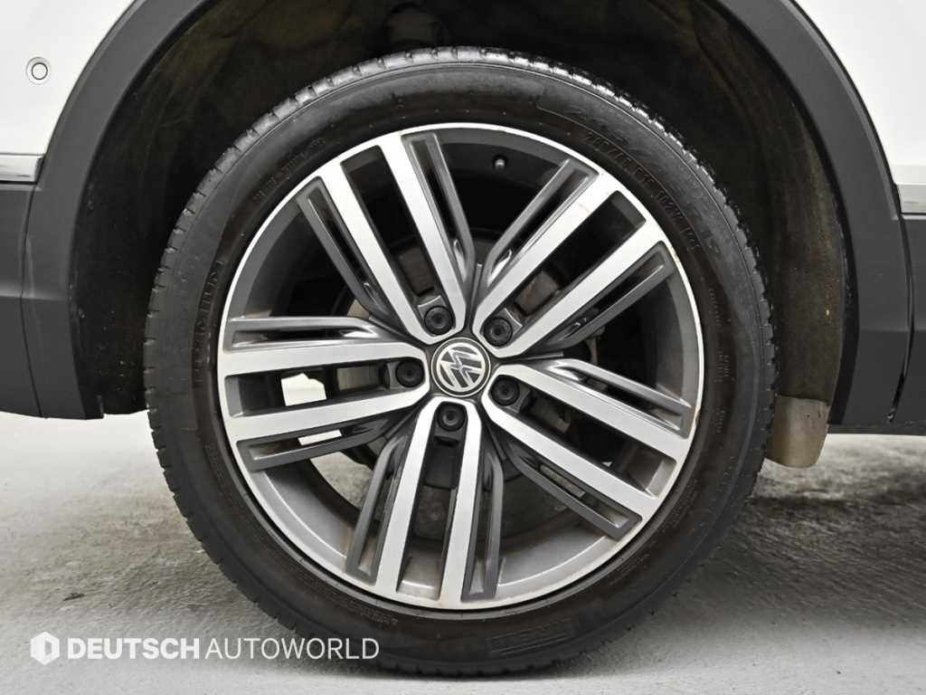 Volkswagen Tiguan - Vista 5