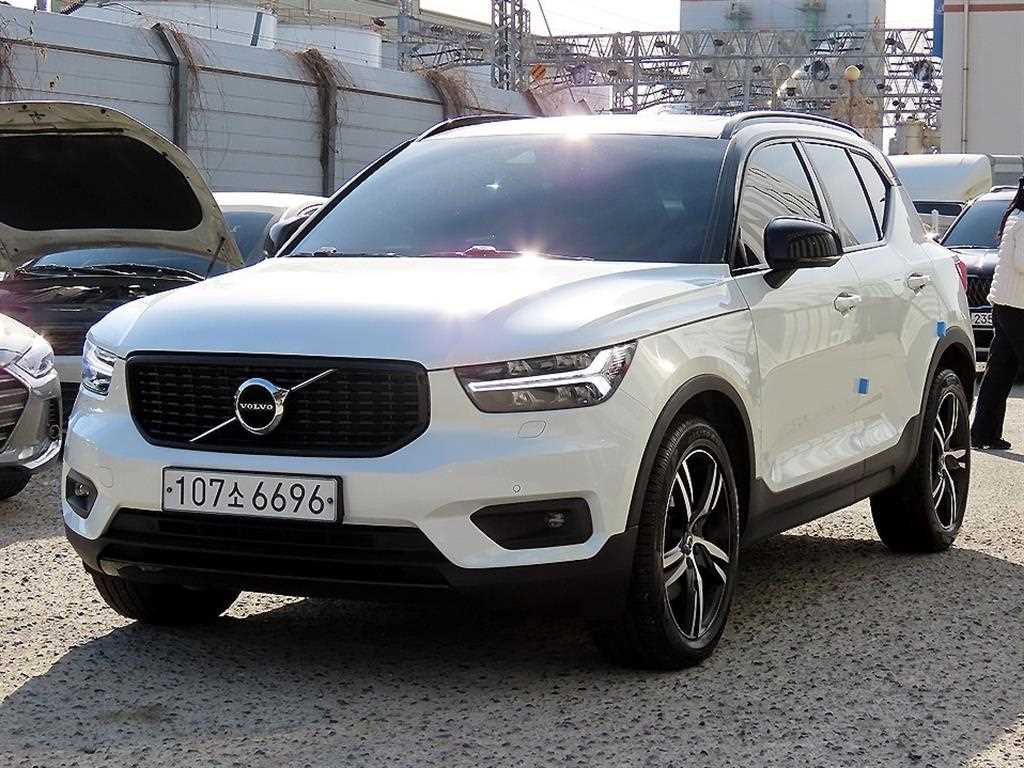 Volvo XC40 - Vista 2