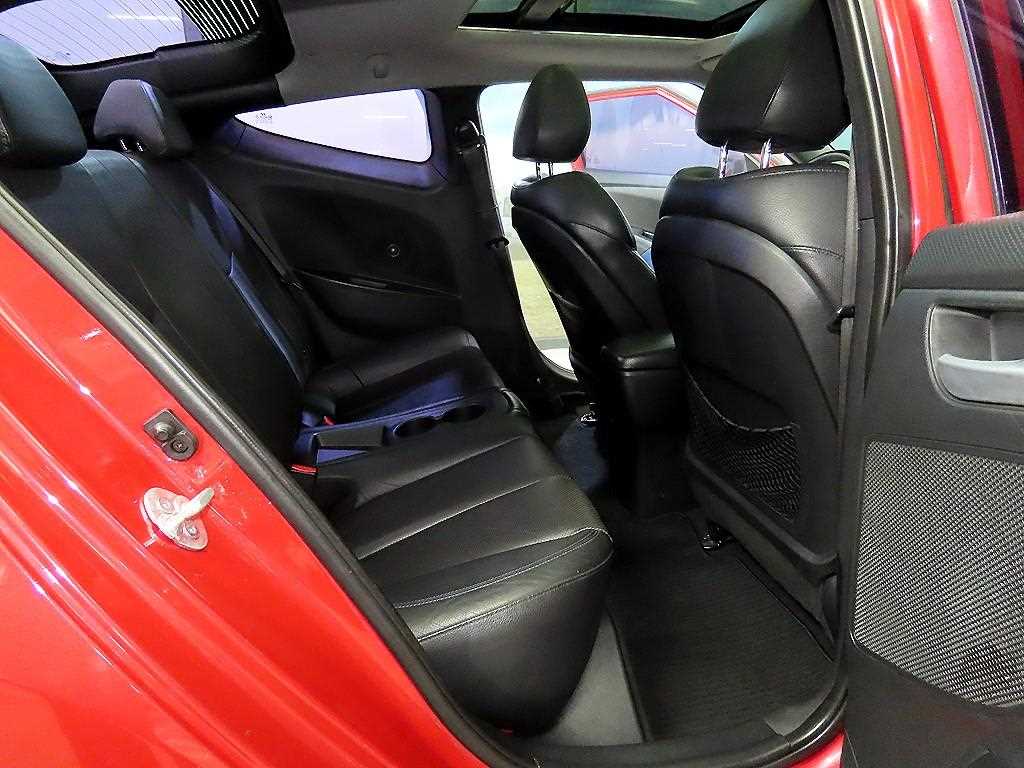 HYUNDAI Veloster - Vista 7