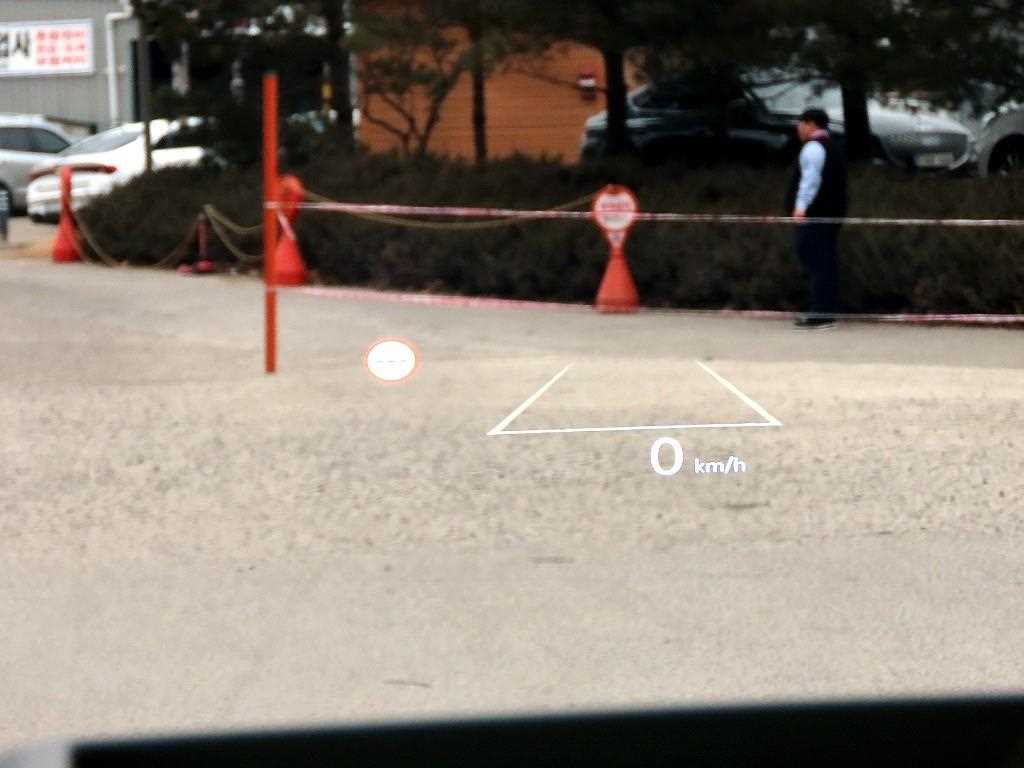 KIA Carnival - Vista 11