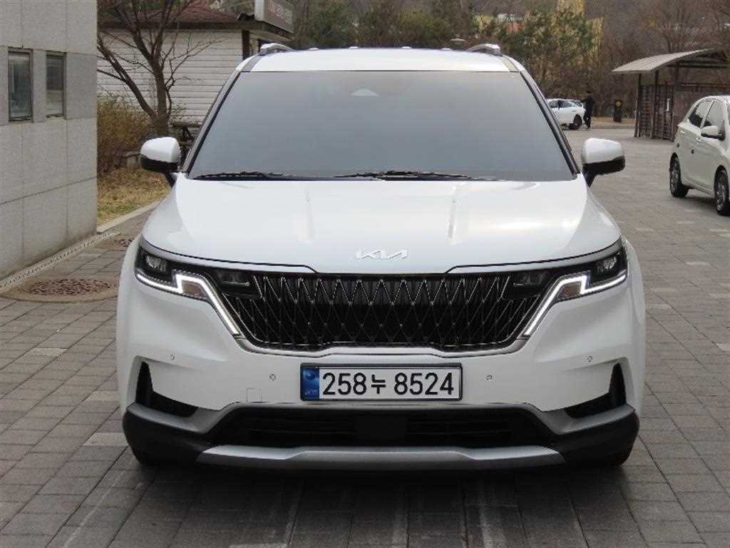 KIA Carnival 2023 Blanco - Importación desde Corea - HF Imports Iquique - Foto 1