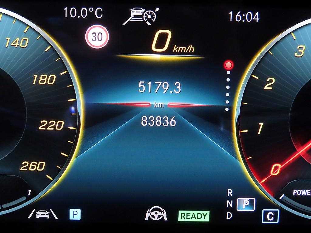 Mercedes Benz E class - Vista 9