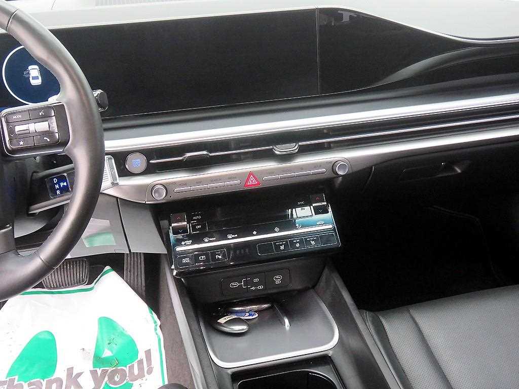 HYUNDAI Grandeur - Vista 10