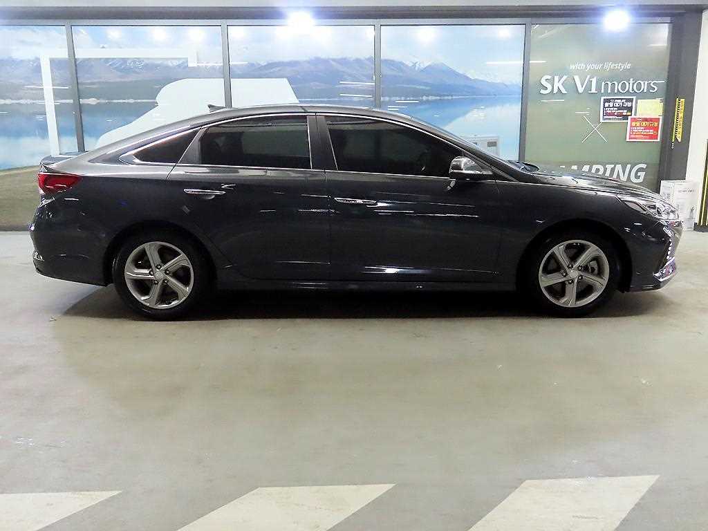 HYUNDAI Sonata - Vista 3