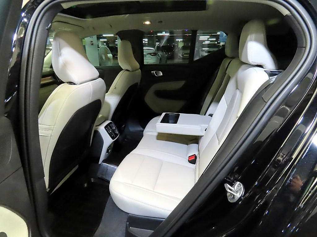 Volvo XC40 - Vista 7