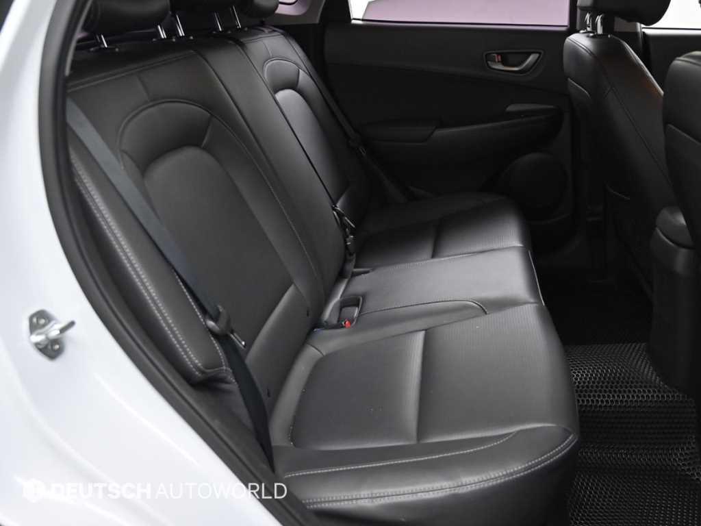 HYUNDAI Kona - Vista 12