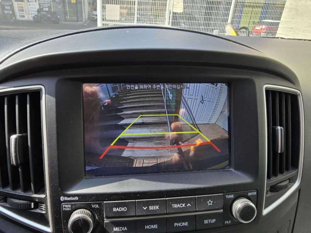 HYUNDAI Starex - Vista 3