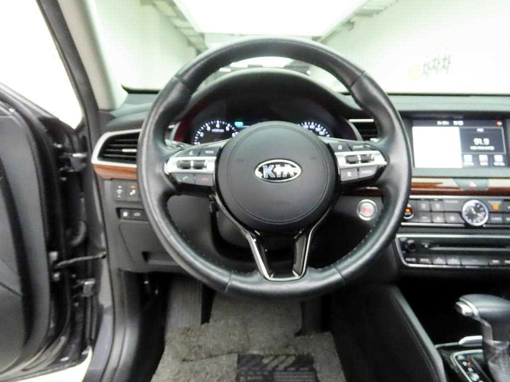 KIA K7 - Vista 7