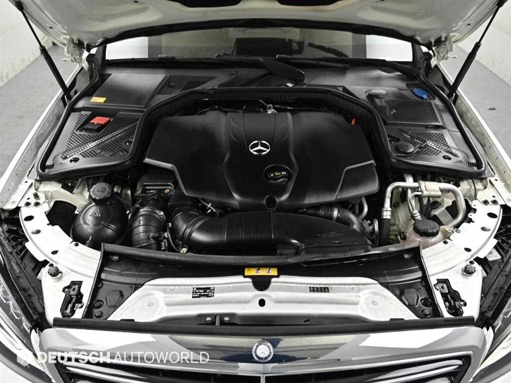 Mercedes Benz C Class - Vista 6