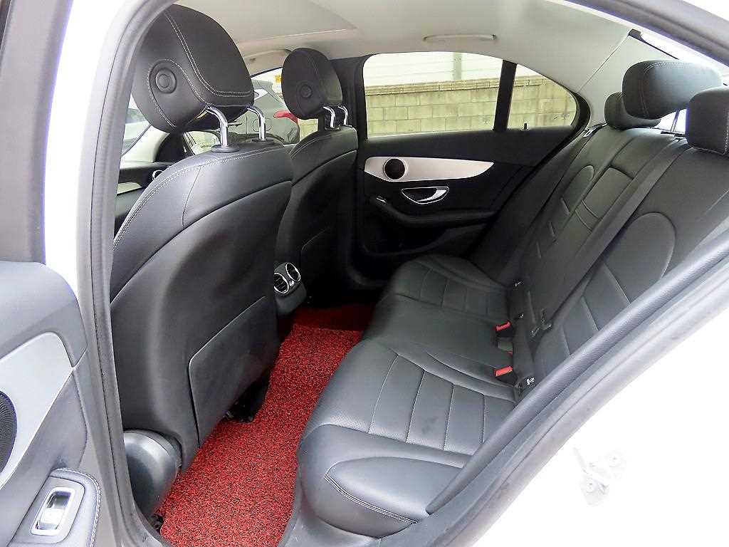 Mercedes Benz C Class - Vista 6