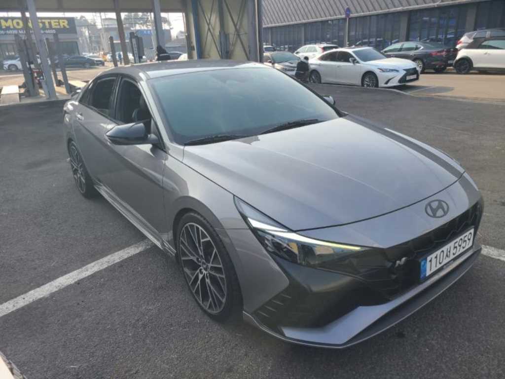 HYUNDAI Avante - Vista 3